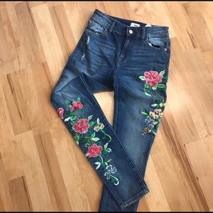 M1858 skinny ankle jeans
